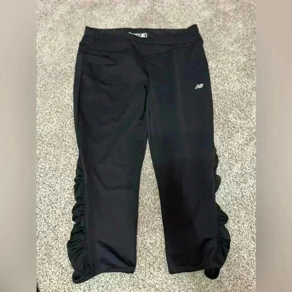 New Balance Lightning Dry Ruched Capri Running Athletic Pants - Picture 8 of 8